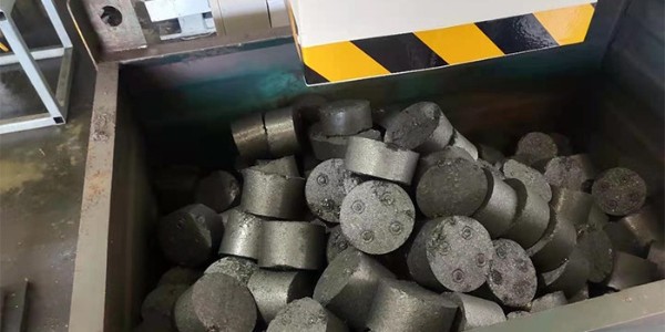 鋁屑壓塊機怎么用？恩派特鋁屑壓塊機工作原理分享