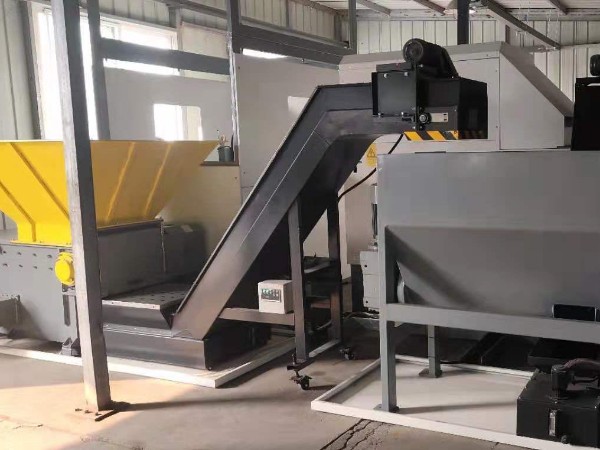 蘇州某機(jī)械公司定制不銹鋼屑?jí)猴灆C(jī)案例