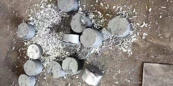 鐵屑壓餅機壓不成形怎么回事？鐵屑壓餅機壓餅不成形原因分析