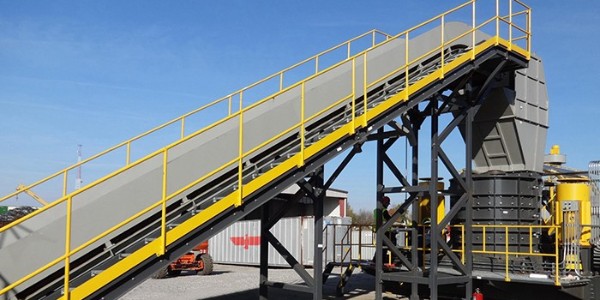 生活垃圾怎么處理？恩派特<i style='color:red'>生活垃圾破碎</i>機(jī)來助力！