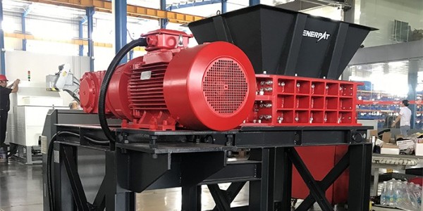 廢棄布料變?nèi)剂?恩派特碎布撕碎機(jī)不可少！