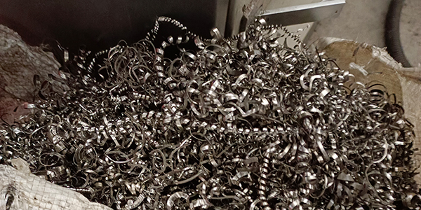 從廢棄物到寶藏資源，廢舊鐵刨花破碎機(jī)實(shí)現(xiàn)金屬屑再利用