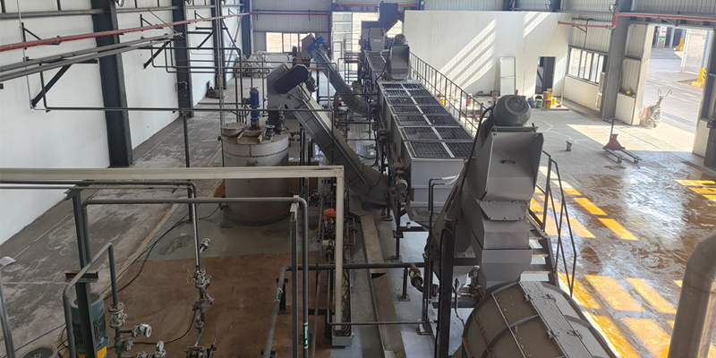 裝礦粉的噸袋怎么處理？礦粉噸袋破碎清洗線來解決