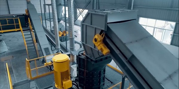 廢冰箱回收后都去哪里了？廢舊冰箱拆解生產(chǎn)線告訴你！